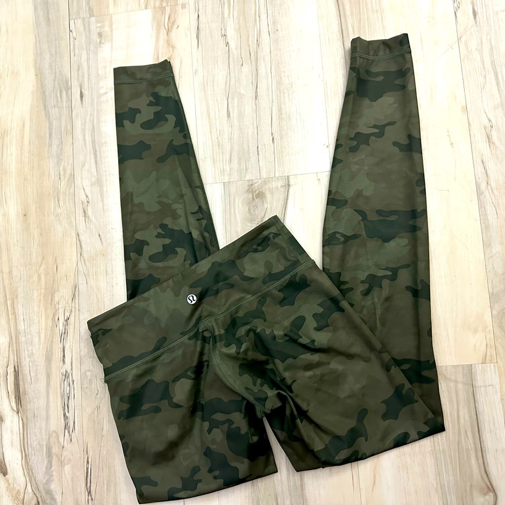 Lululemon arm print leggings